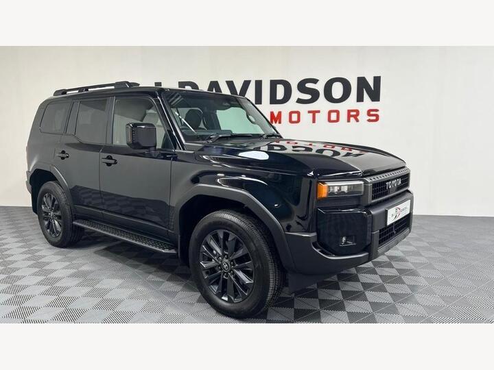 Toyota LAND CRUISER 2.8D Invincible Auto 4WD Euro 6 (s/s) 5dr (LWB) Toyota LAND CRUISER 2.8D Invincible Auto 4WD Euro 6 (s/s) 5dr (LWB)