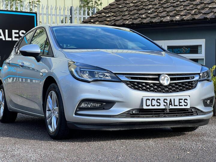 Vauxhall Astra 1.6 CDTi EcoTEC BlueInjection Tech Line Nav Euro 6 (s/s) 5dr Vauxhall Astra 1.6 CDTi EcoTEC BlueInjection Tech Line Nav Euro 6 (s/s) 5dr