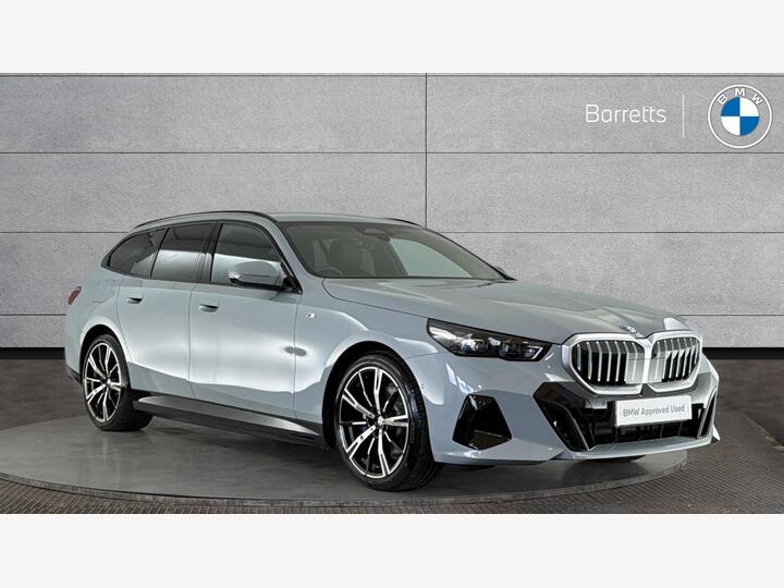BMW 5 Series 2.0 530e 22.1kWh M Sport Touring Steptronic Euro 6 (s/s) 5dr BMW 5 Series 2.0 530e 22.1kWh M Sport Touring Steptronic Euro 6 (s/s) 5dr