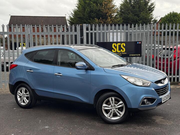 Hyundai Ix35 1.7 CRDi Premium Euro 5 (s/s) 5dr Hyundai Ix35 1.7 CRDi Premium Euro 5 (s/s) 5dr