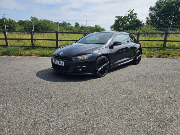 Volkswagen Scirocco 2.0 TDI R-Line DSG Euro 5 3dr (Leather, Nav)