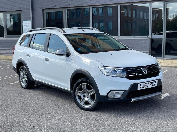 Dacia Logan MCV Stepway 0.9 TCe Laureate Euro 6 (s/s) 5dr Dacia Logan MCV Stepway 0.9 TCe Laureate Euro 6 (s/s) 5dr