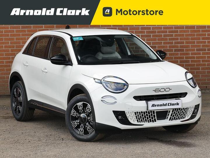 Fiat 600 1.2 MHEV E-DCT Euro 6 (s/s) 5dr