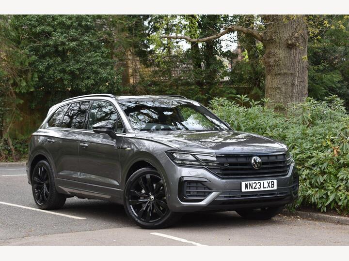 Volkswagen Touareg 3.0 TDI V6 Black Edition Tiptronic 4Motion Euro 6 (s/s) 5dr