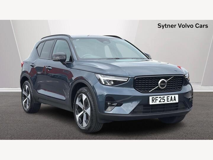 Volvo XC40 2.0 B4 MHEV Plus Dark DCT Auto Euro 6 (s/s) 5dr