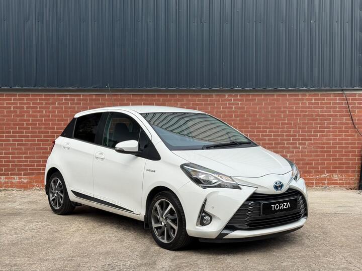 Toyota Yaris 1.5 VVT-h Y20 Bi-tone E-CVT Euro 6 (s/s) 5dr