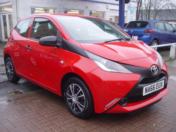 Toyota AYGO 1.0 VVT-i X Euro 5 5dr Euro 5