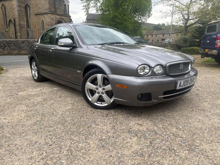 Jaguar X-Type 2.2D DPF SE 4dr Jaguar X-Type 2.2D DPF SE 4dr