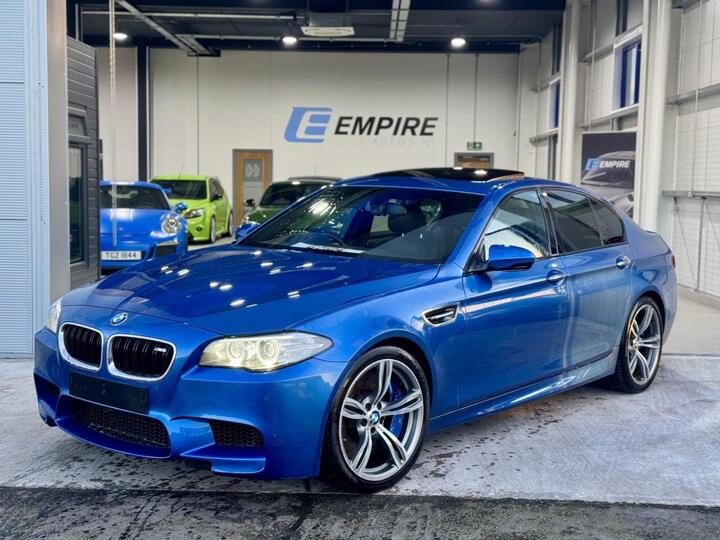 BMW M5 4.4 V8 DCT Euro 6 (s/s) 4dr