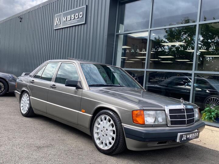 Mercedes-Benz 190 2.6 E 4dr