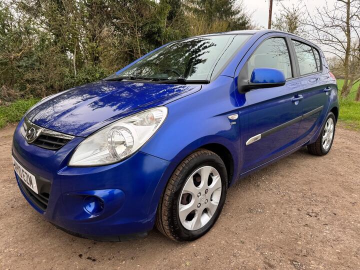 Hyundai I20 1.4 CRDi Comfort Euro 4 5dr Hyundai I20 1.4 CRDi Comfort Euro 4 5dr