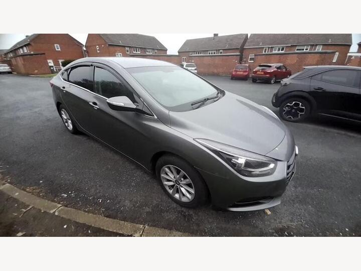 Hyundai I40 1.7 CRDi Blue Drive S Euro 6 (s/s) 4dr Hyundai I40 1.7 CRDi Blue Drive S Euro 6 (s/s) 4dr