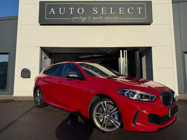 BMW 1 Series 2.0 M135i Auto XDrive Euro 6 (s/s) 5dr BMW 1 Series 2.0 M135i Auto XDrive Euro 6 (s/s) 5dr