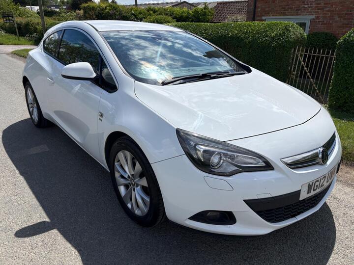 Vauxhall Astra GTC 1.4T SRi Euro 5 (s/s) 3dr Vauxhall Astra GTC 1.4T SRi Euro 5 (s/s) 3dr