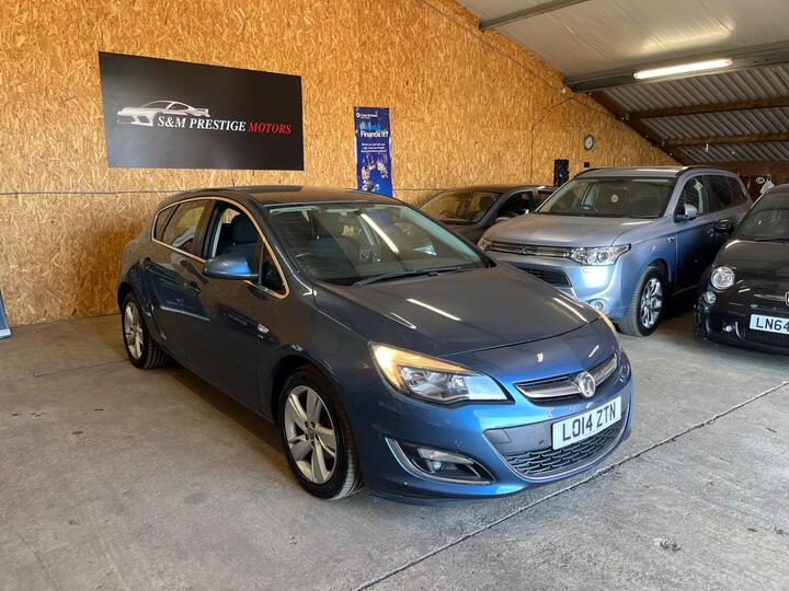 Vauxhall Astra 1.6 16v SRi Auto Euro 5 5dr Vauxhall Astra 1.6 16v SRi Auto Euro 5 5dr
