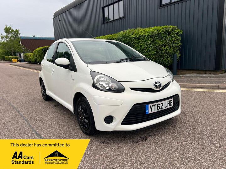 Toyota AYGO 1.0 VVT-i Ice Euro 5 5dr