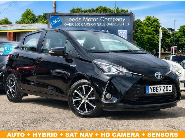 Toyota YARIS 1.5 VVT-h Icon Tech E-CVT Euro 6 (s/s) 5dr