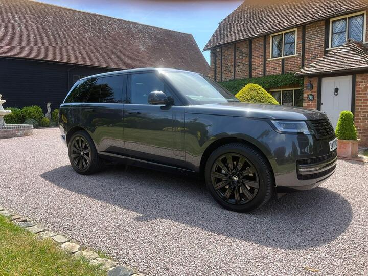 Land Rover Range Rover 3.0 D300 MHEV HSE Auto 4WD Euro 6 (s/s) 5dr Land Rover Range Rover 3.0 D300 MHEV HSE Auto 4WD Euro 6 (s/s) 5dr