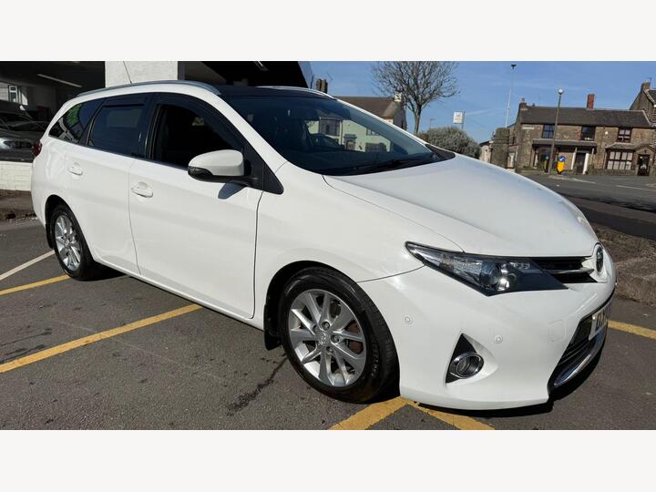 Toyota Auris 1.4 D-4D Excel Touring Sports Euro 5 (s/s) 5dr