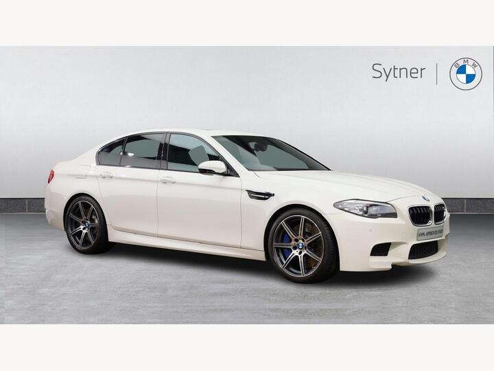 BMW M5 4.4 V8 DCT Euro 6 (s/s) 4dr