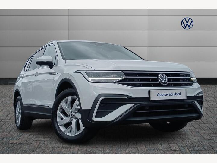 Volkswagen Tiguan Allspace 1.5 TSI Life Euro 6 (s/s) 5dr Volkswagen Tiguan Allspace 1.5 TSI Life Euro 6 (s/s) 5dr