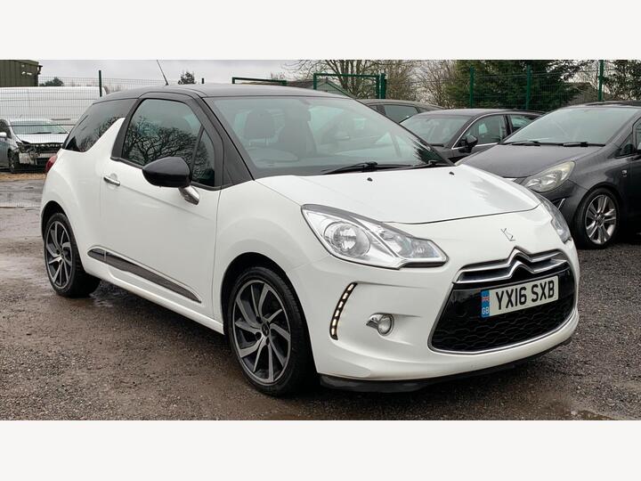 DS AUTOMOBILES DS 3 1.2 PureTech DStyle Nav Euro 6 (s/s) 3dr DS AUTOMOBILES DS 3 1.2 PureTech DStyle Nav Euro 6 (s/s) 3dr