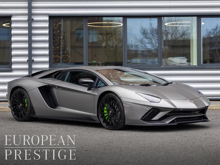 Lamborghini Aventador 6.5 V12 LP 740-4 S ISR 4WD Euro 6 2dr