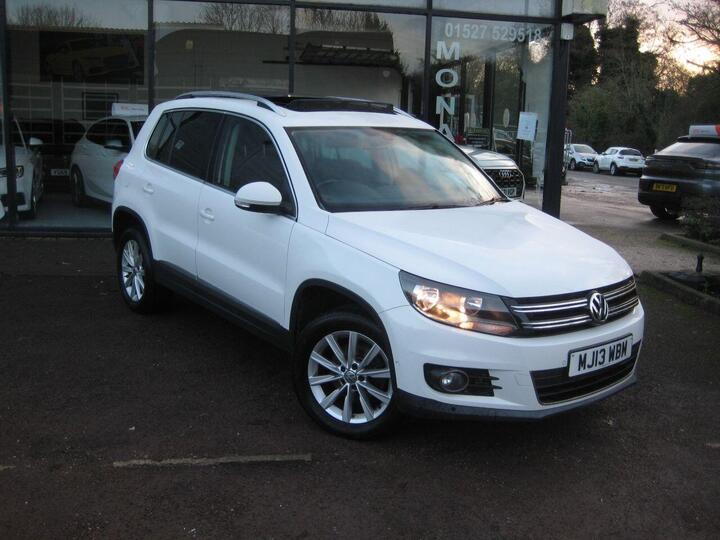 Volkswagen TIGUAN 2.0 TDI BlueMotion Tech SE DSG 4WD Euro 5 (s/s) 5dr