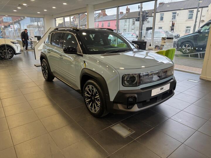 Renault 4 E-Tech Electric Comfort Range 52kWh Iconic+ Auto 5dr