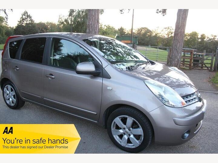 Nissan Note 1.6 16V Tekna Auto Euro 4 5dr