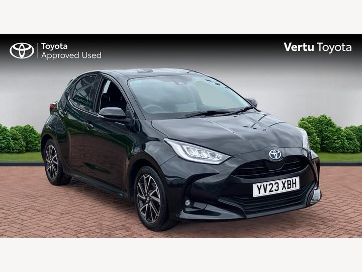 Toyota Yaris 1.5 VVT-h Design E-CVT Euro 6 (s/s) 5dr