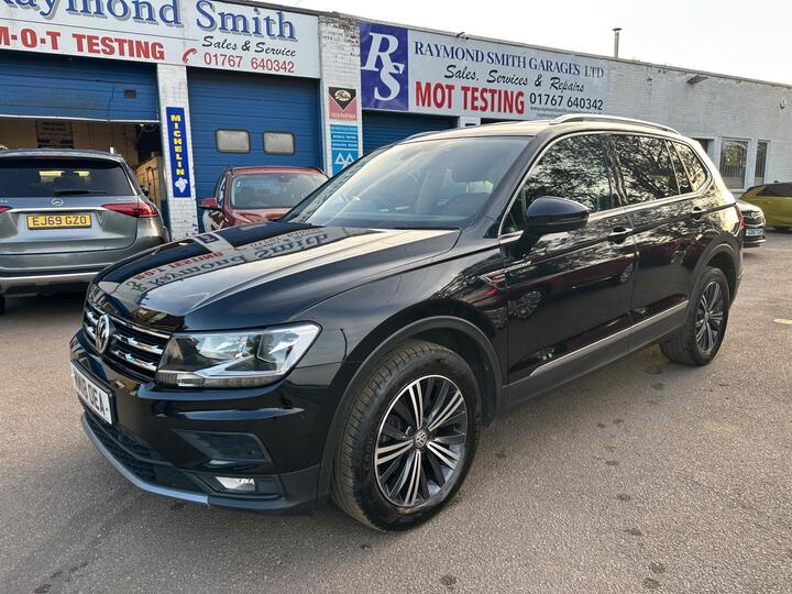 Volkswagen Tiguan Allspace 2.0 TDI SE Nav DSG 4Motion Euro 6 (s/s) 5dr Volkswagen Tiguan Allspace 2.0 TDI SE Nav DSG 4Motion Euro 6 (s/s) 5dr