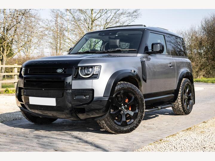 Land Rover Defender 90 2.0 P300 HSE Auto 4WD Euro 6 (s/s) 3dr Land Rover Defender 90 2.0 P300 HSE Auto 4WD Euro 6 (s/s) 3dr