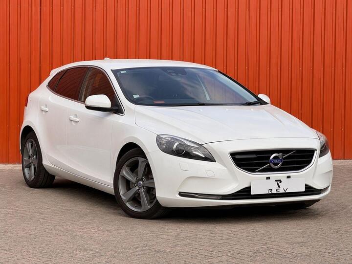 Volvo V40 1.6 T4 R-Design Lux Nav Powershift Euro 5 (s/s) 5dr