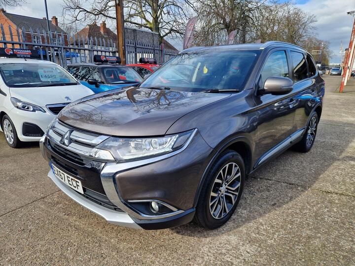 Mitsubishi Outlander 2.2 DI-D 3 Auto 4WD Euro 6 5dr