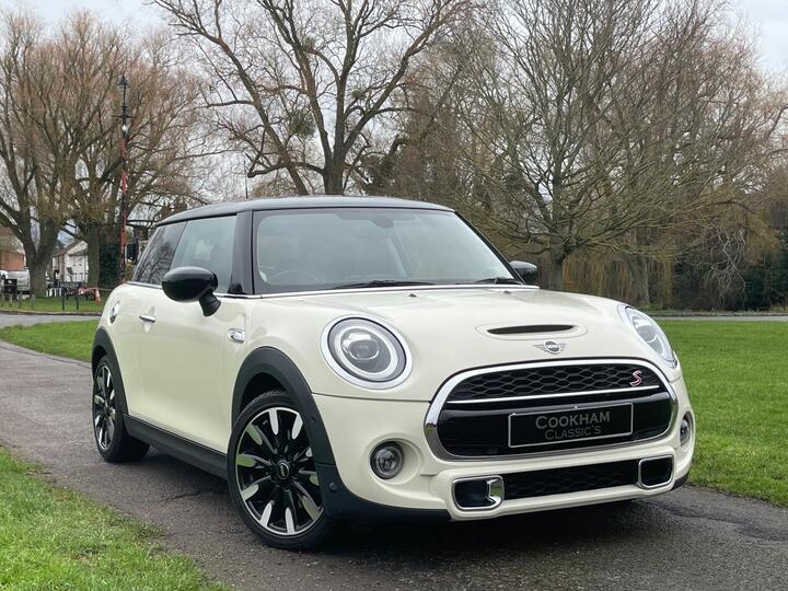 MINI Hatch 2.0 Cooper S Exclusive Steptronic Euro 6 (s/s) 3dr