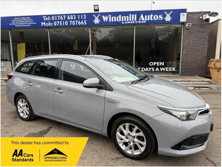 Toyota AURIS 1.8 VVT-h Icon Tech Touring Sports CVT Euro 6 (s/s) 5dr