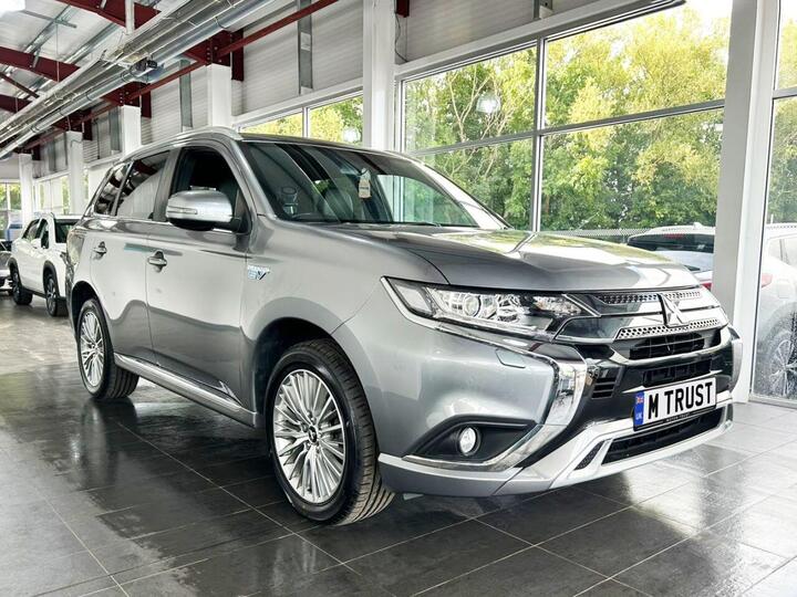 Mitsubishi OUTLANDER 2.4h TwinMotor 13.8kWh Exceed CVT 4WD Euro 6 (s/s) 5dr