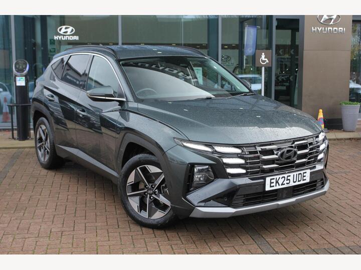 Hyundai Tucson 1.6 T-GDi Premium Euro 6 (s/s) 5dr Hyundai Tucson 1.6 T-GDi Premium Euro 6 (s/s) 5dr