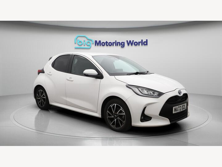 Toyota Yaris 1.5 VVT-h Design E-CVT Euro 6 (s/s) 5dr