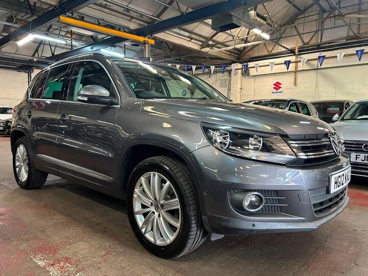 Volkswagen Tiguan 2.0 TDI BlueMotion Tech Sport DSG 4WD Euro 5 (s/s) 5dr