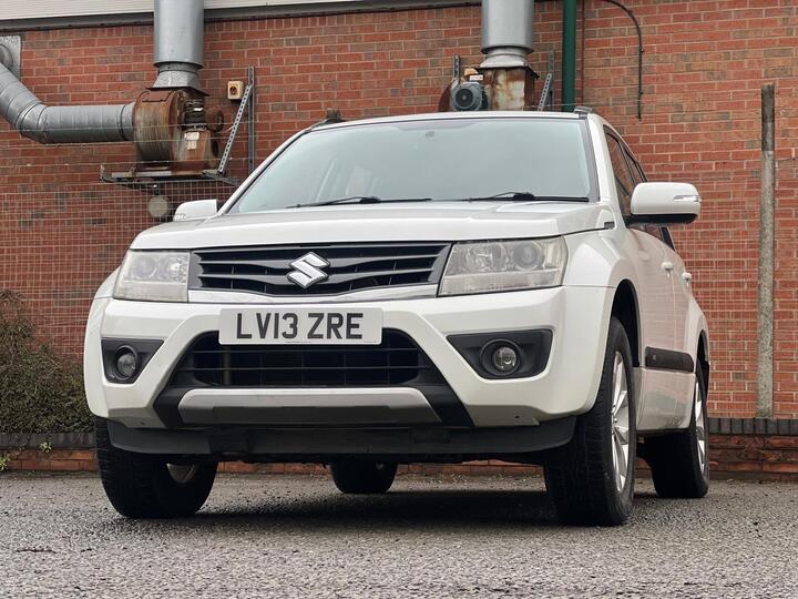 Suzuki Grand Vitara 2.4 VVT SZ4 4WD Euro 5 5dr Suzuki Grand Vitara 2.4 VVT SZ4 4WD Euro 5 5dr