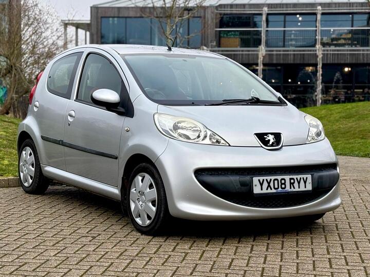 Peugeot 107 1.0 12V Urban Move Euro 4 5dr