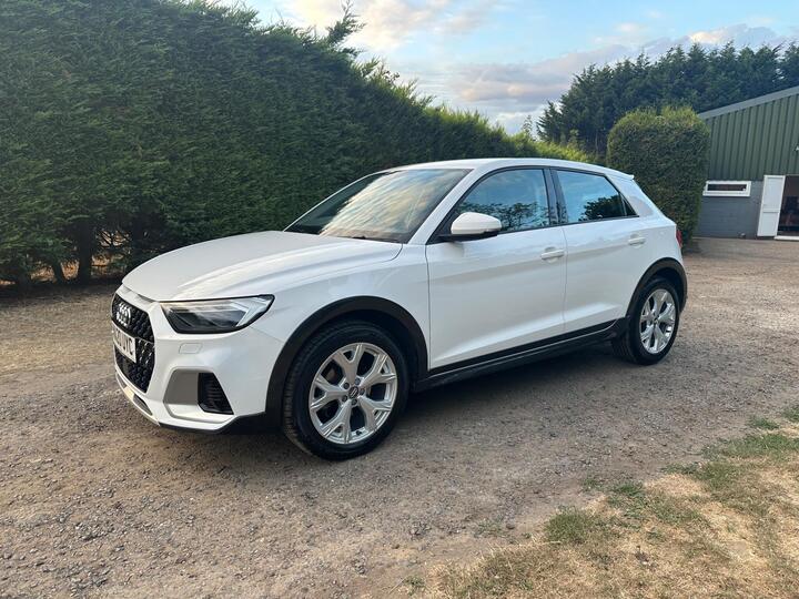 Audi A1 1.0 TFSI 30 Citycarver S Tronic Euro 6 (s/s) 5dr