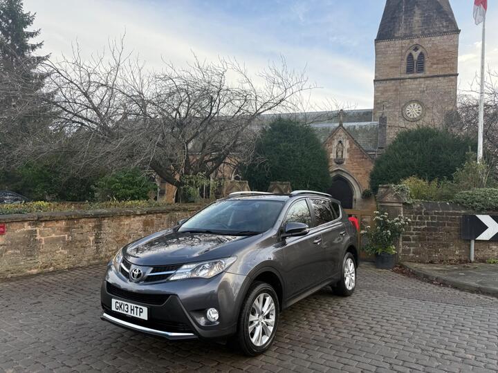 Toyota RAV4 2.2 D-4D Invincible 4WD Euro 5 5dr
