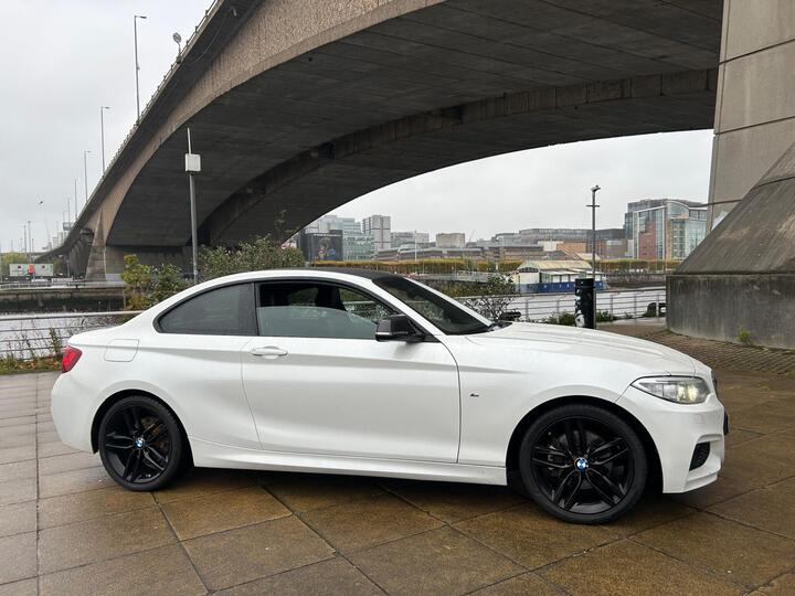 BMW 2 Series 2.0 220d M Sport Euro 6 (s/s) 2dr BMW 2 Series 2.0 220d M Sport Euro 6 (s/s) 2dr