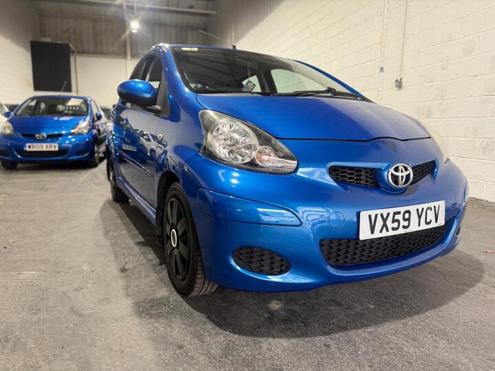 Toyota AYGO 1.0 VVT-i Blue MultiMode Euro 4 5dr Toyota AYGO 1.0 VVT-i Blue MultiMode Euro 4 5dr