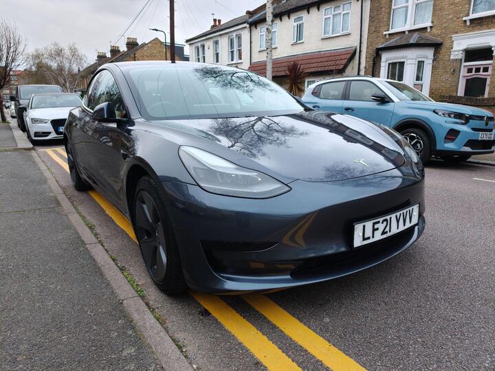 Tesla Model 3 Standard Range Plus Auto RWD 4dr