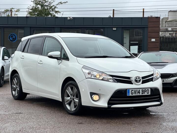 Toyota Verso 1.8 V-Matic Trend Multidrive S Euro 5 5dr Euro 5 Toyota Verso 1.8 V-Matic Trend Multidrive S Euro 5 5dr Euro 5