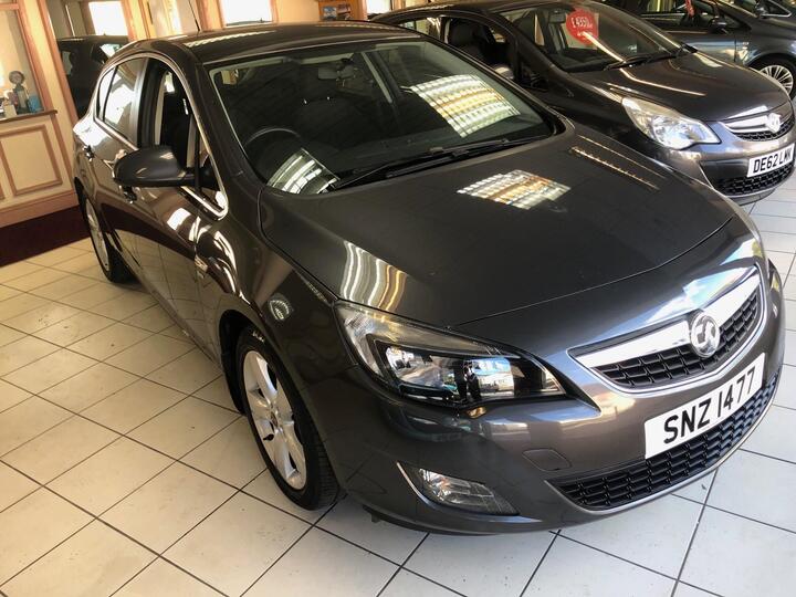 Vauxhall Astra 1.6 16v SRi Euro 5 5dr
